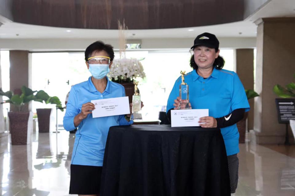 Two Members getting awarded at Glenmarie Hotel & Golf Resort Malaysia